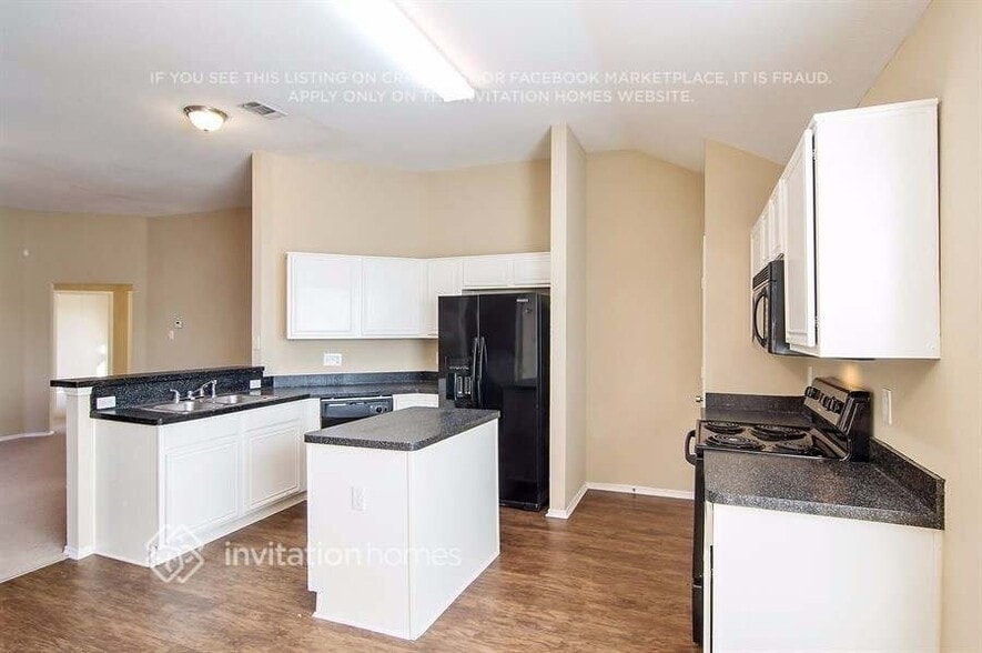 Building Photo - 2505 Copperfield Ln