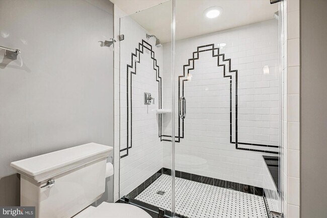 Building Photo - 9454 Newbridge Dr