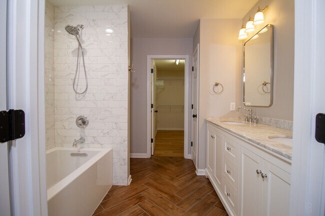 Building Photo - 4 bedroom home in Ballantyne