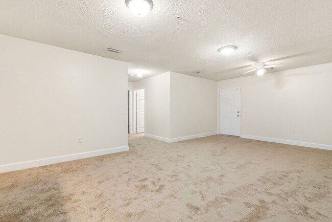 Building Photo - 22577 Mattingly St