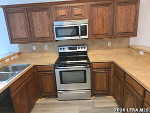 Building Photo - 405 Point Valley