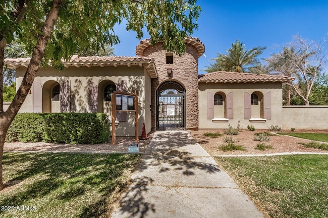 Building Photo - 2631 S Sulley Dr