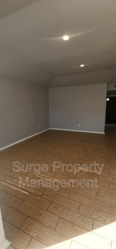 Building Photo - 6721 Loma Vista Dr