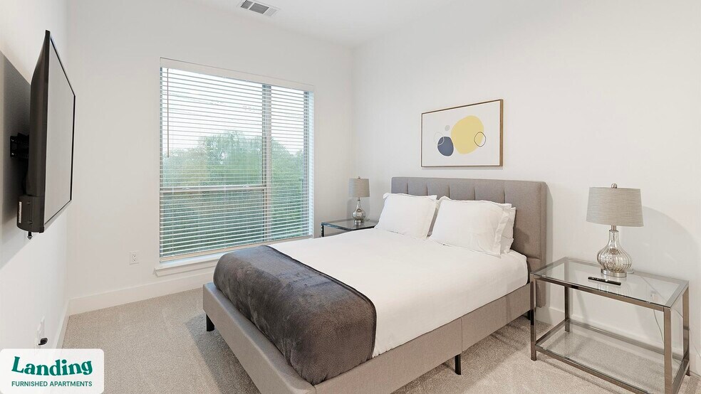 Building Photo - 650 E Sycamore St