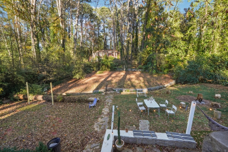 Building Photo - 2071-2073 E Roxboro Rd NE