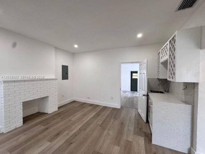 Building Photo - 4783 NW Flagler Ter