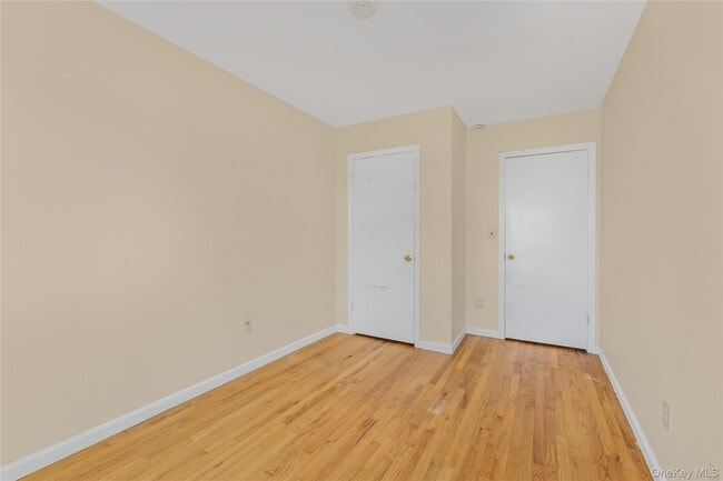 Building Photo - 26 Fairview Ave