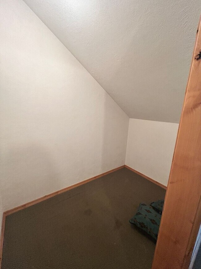 Building Photo - 505 Camas Creek Loop