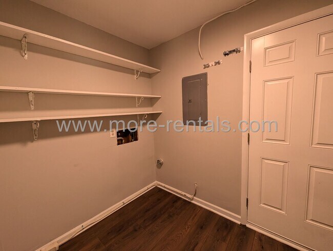 Building Photo - Remodeled house with garage