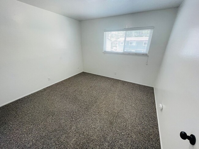 Building Photo - 2301 James Ave