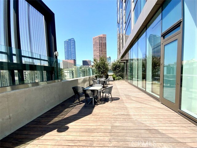 Building Photo - 889 Francisco St