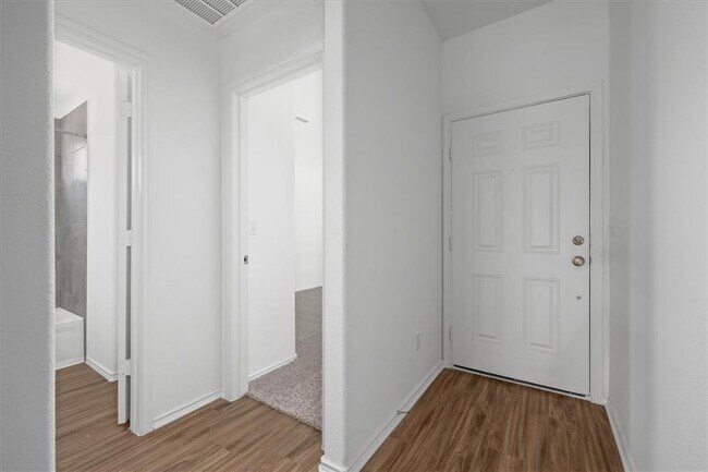 Building Photo - 325 Escondido Cir