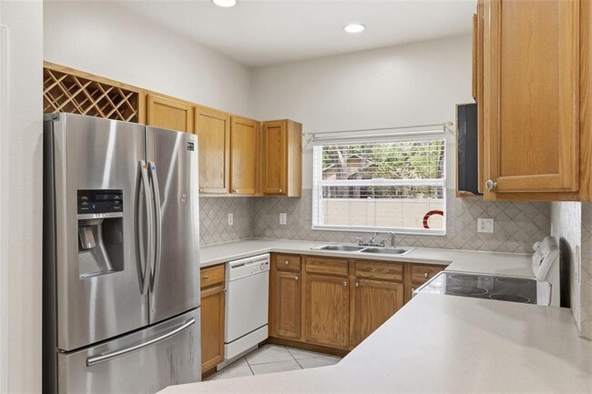 Building Photo - 4423 Amberly Oaks Ct