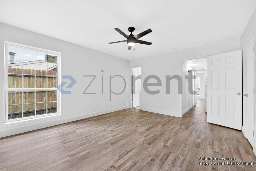 Building Photo - 2505 Clearwood Dr