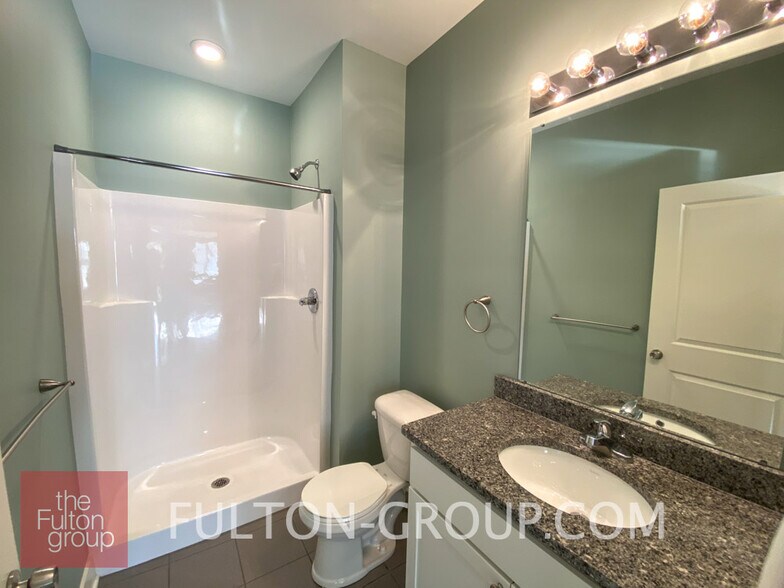 Building Photo - 107 Diamond Ave SE