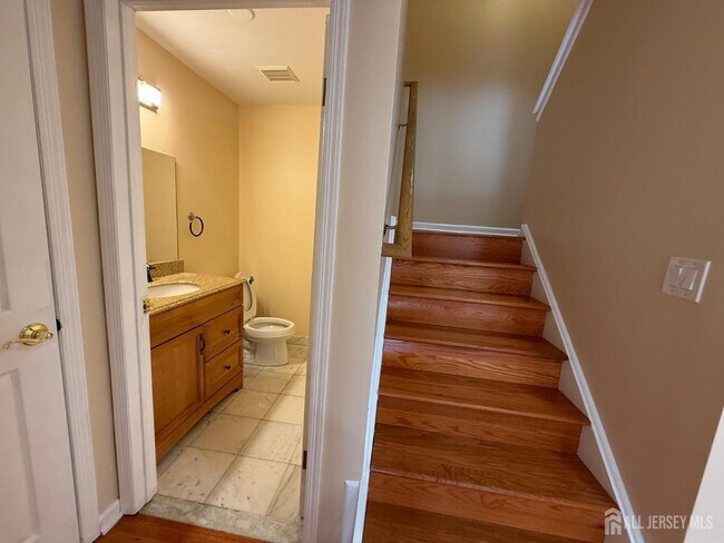 Building Photo - 1302 Edison Glen Terrace