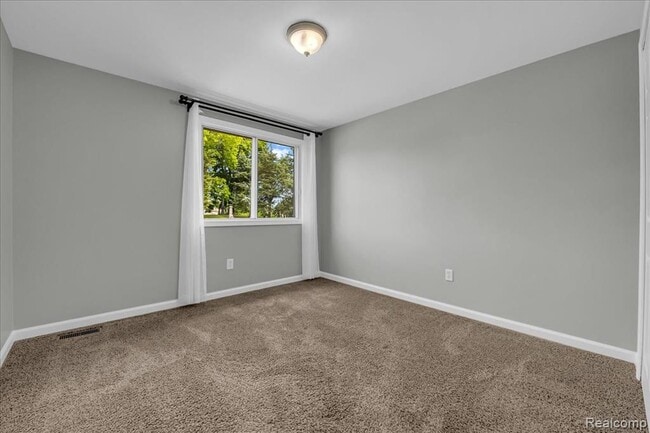 Building Photo - 13426 Denver Cir E