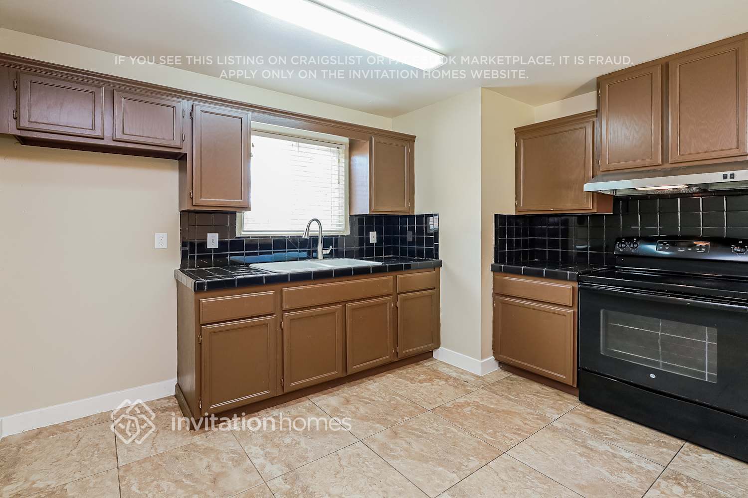 Building Photo - 272 De Soto Dr