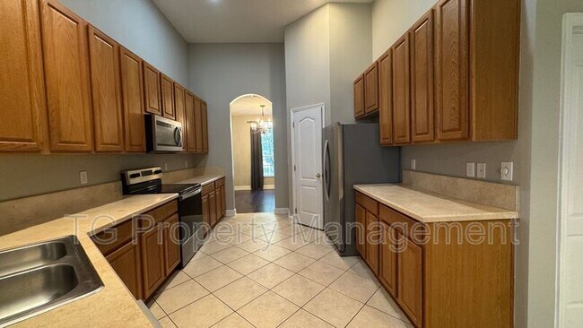 Building Photo - 614 Loire Ct
