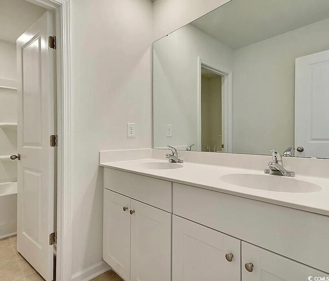 Building Photo - 182 Waterloo Sunset Dr