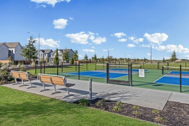 Building Photo - 5806 Rangeland Rd