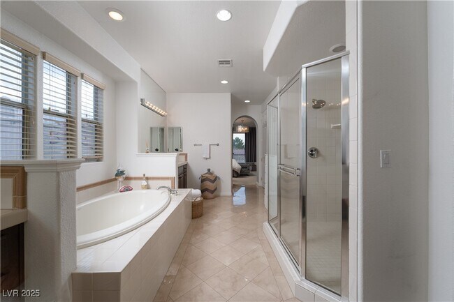 Building Photo - 11824 Kingsbarns Ct