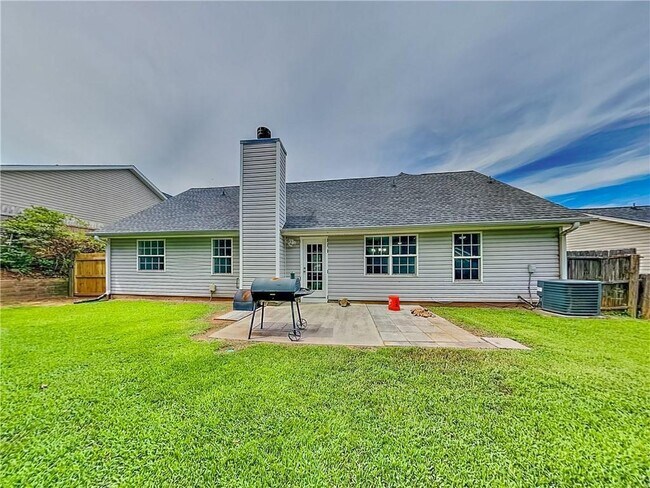 Building Photo - 220 Ashland Manor Dr