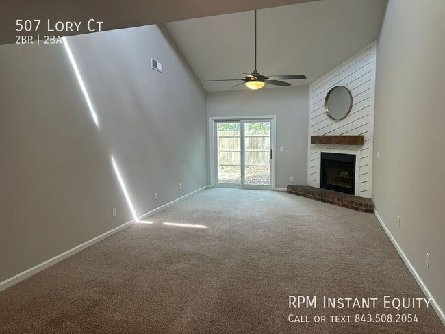 Building Photo - 507 Lory Ct