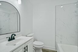 Building Photo - 2500 Francis Ave