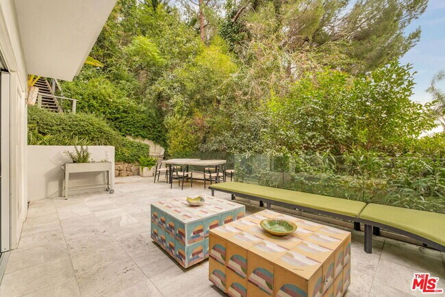 Building Photo - 1588 N Doheny Dr