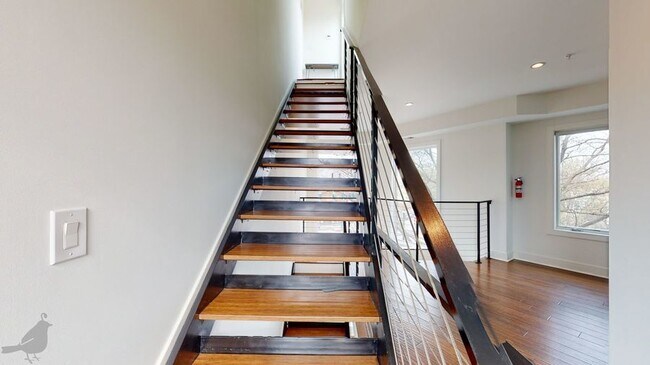 Building Photo - 1103 9th St NE