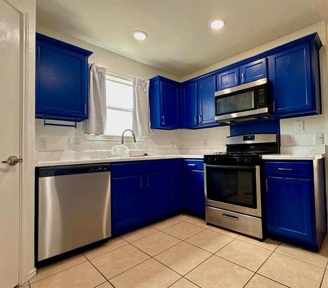 Building Photo - 15120 Arizona Oak Ln