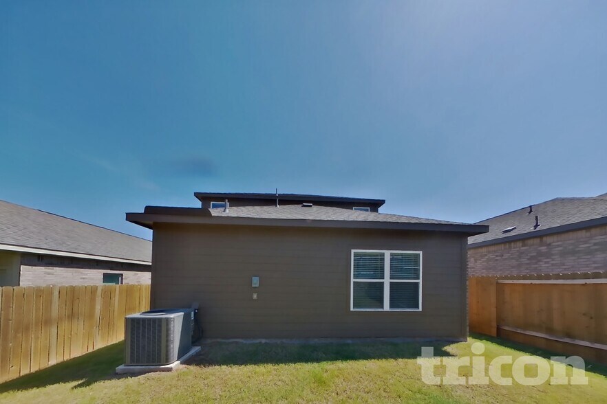 Building Photo - 1210 Dye Blvd