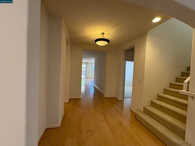 Building Photo - 4641 Palomino Way