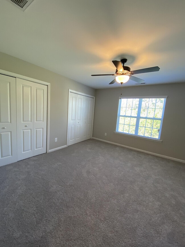 Building Photo - 617 Rockland Dr