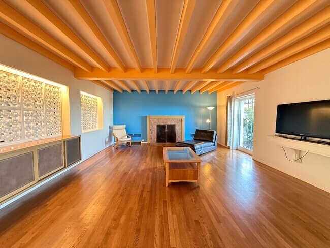 Building Photo - Luxury Upper Piedmont Estate