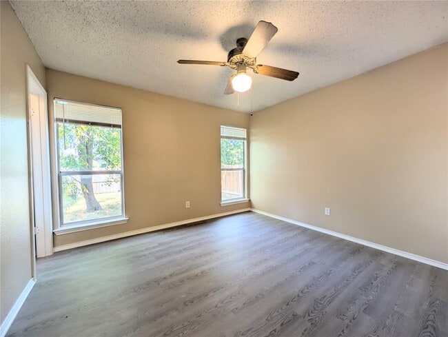 Building Photo - 2014 Redwing Way