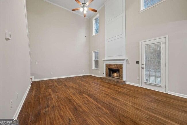 Building Photo - 2339 Leacroft Way