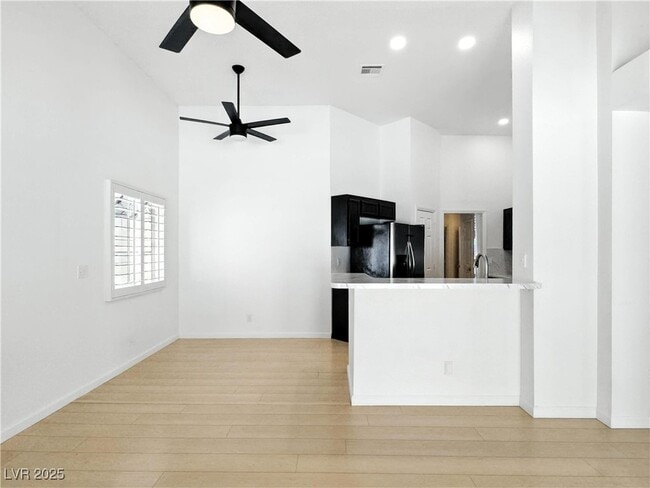 Building Photo - 2513 Aberdeen Ln