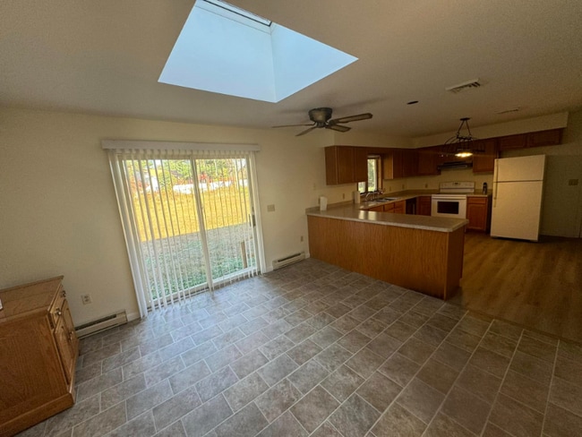 Building Photo - 268 Banning Rd