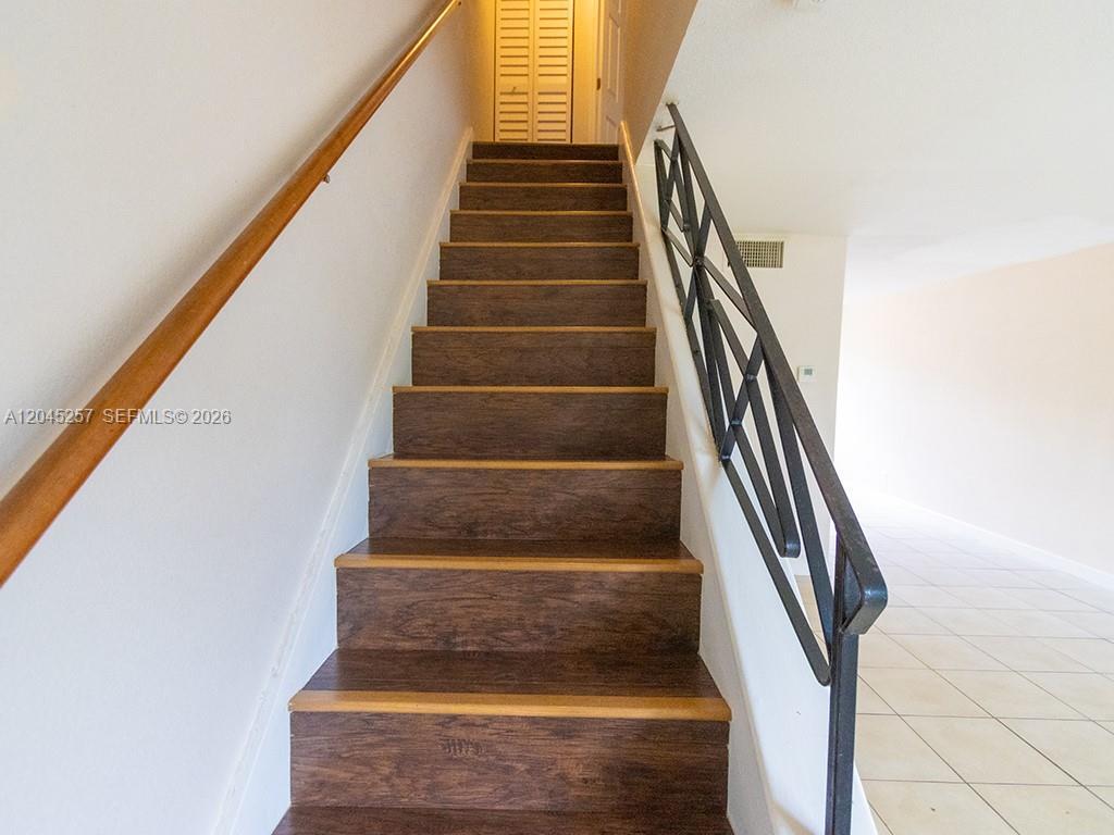 Building Photo - 4648 NW 9th Dr