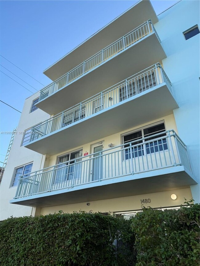 Building Photo - 1480 Euclid Ave