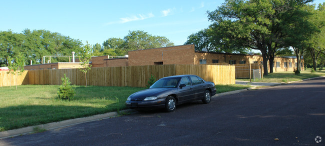 Building Photo - 2308 W Nebraska Ave