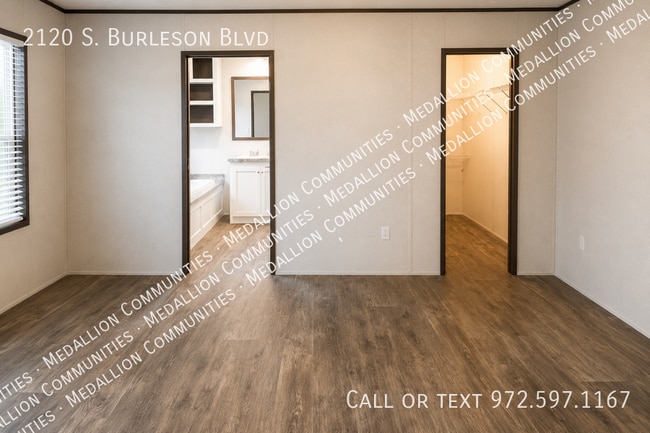 Building Photo - 2120 S Burleson Blvd