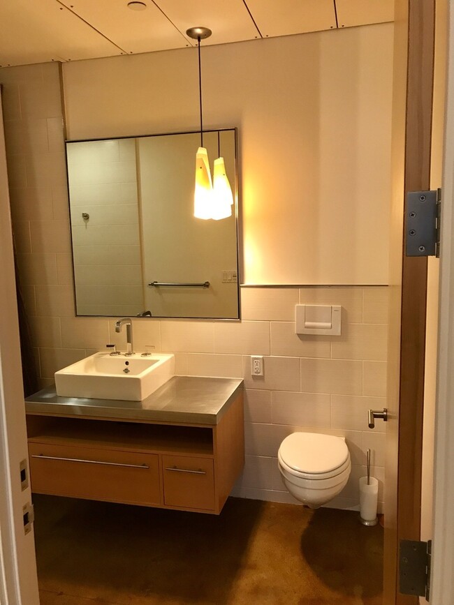 Building Photo - Mint Plaza Loft - Roof Deck & Pet Friendly...
