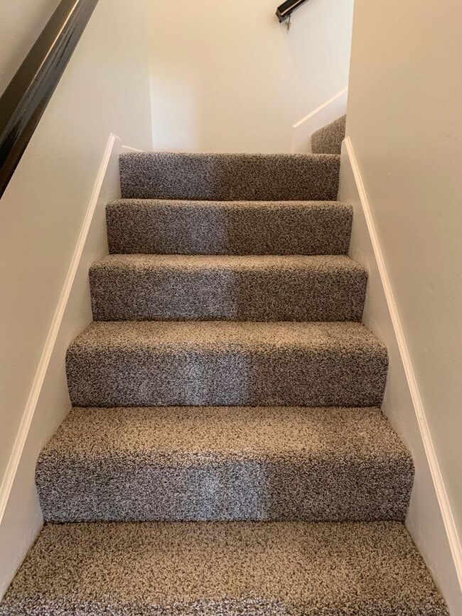Building Photo - Remodeled 3 bedroom townhome in Aliso Viejo