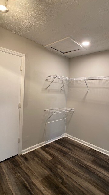 Building Photo - Newly Renovated Duplex for Rent