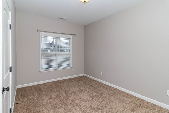 Building Photo - 103 Calabash Ct