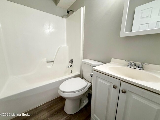 Building Photo - 1922 Silver St