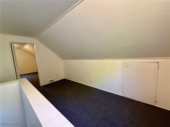 Building Photo - 1288 Hartford Ave